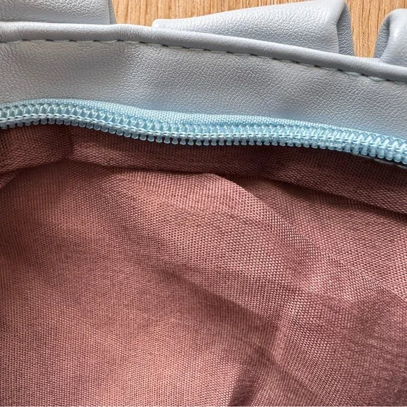 Light Blue Ruched Shoulder Bag - Women - Picture 3 of 4